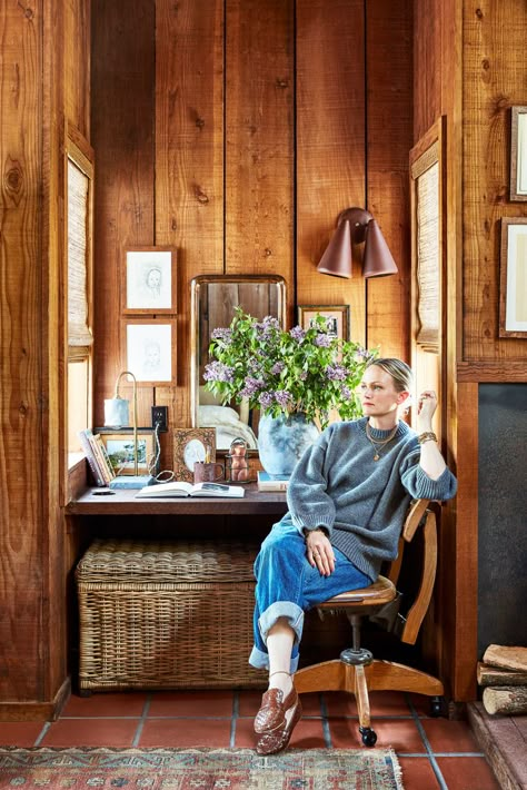 Emily Ward, one-half of the buzzy AD100 design firm Pierce & Ward, was first smitten with Northern California while at school in Berkeley. Louisa Pierce, Emily Ward, Pierce Ward, 1960s House, Woven Wood Shades, Wood Walls, Hunter Douglas, Woven Wood, Lake Cabins