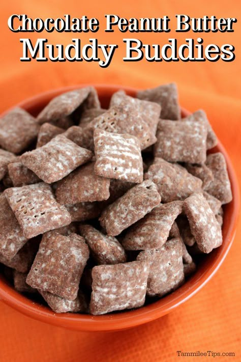 Peanut Butter Chex Mix, Peanut Butter Muddy Buddies, Chocolate Muddy Buddies, Chocolate Chex Mix, Snack To Make, Easy Biscuit, Chocolate Chex, Muddy Buddies Recipe, Muddy Buddy