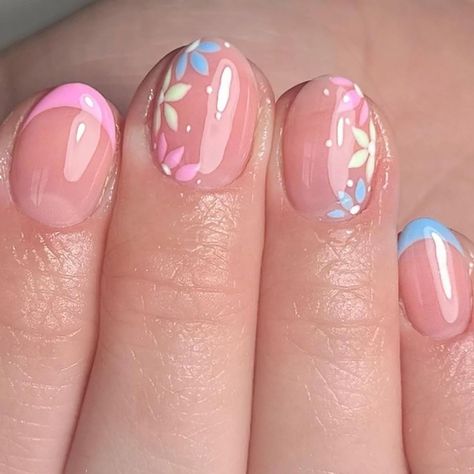 French Tip Press On Nails Short Almond Fake Nails Acrylic Nails Press Ons Full Cover False Nails With Flower Designs Artificial Glossy Nails #summernails Amazon Affiliate Summer Gel Nails, Tropical Nails, Cute Simple Nails, Flower Nail Designs, Nails Diy, Nails For Kids, Gel Nail Design, Nails French, Short Acrylic Nails Designs