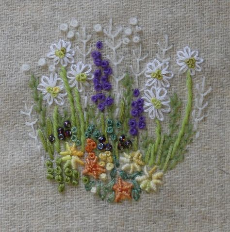 Sulaman Pita, Mini Embroidery, Embroidery Beaded, Blue Delphinium, Textile Art Embroidery, Needlework Embroidery, Brazilian Embroidery, Silk Ribbon Embroidery, Hand Embroidery Stitches