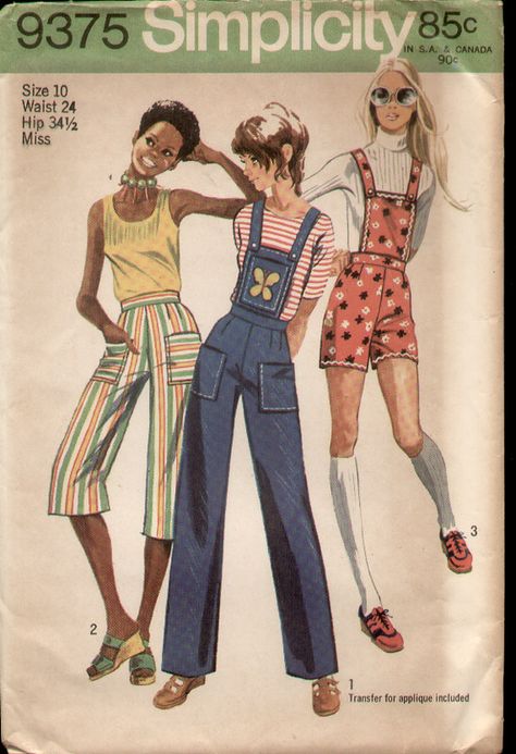 Simplicity 9375 1971 Bib Overall shorts | Rita Holcomb | Flickr Pantalon Pattern, Teen Pants, Patron Vintage, Gaucho Pants, Bib Pattern, Look Retro, Couture Vintage, 1970s Fashion, Simplicity Sewing Patterns