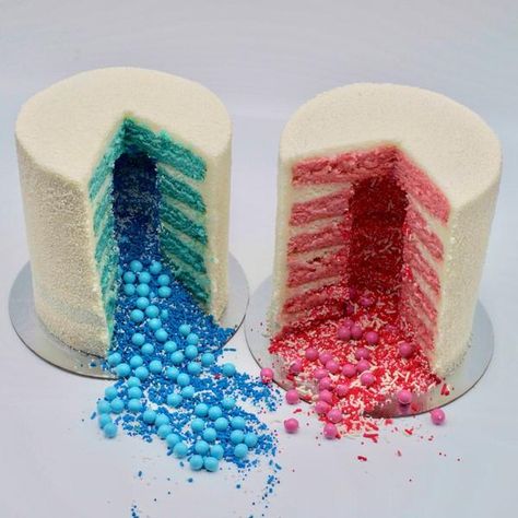 Gender Reveal Cake Diy, Reveal Cake Ideas, Gender Reveal Cake Ideas, Cake Gender Reveal, Baby Reveal Cakes, Gender Reveal Cakes, Lemon And Coconut Cake, Baby Gender Reveal Party Decorations, Idee Babyshower