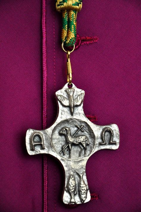 Pectoral cross Crucifix Art, Pandora Jewelry Box, Pectoral Cross, Cross Symbol, Christian Images, Jesus Christ Art, Cross Art, Christian Symbols, Byzantine Art