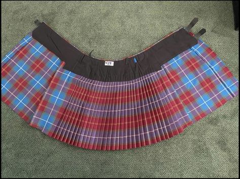 Zimski Outfit, Kilt Outfits Women, Kilt Pattern, Tactical Kilt, Tailored Fashion, Kilt Outfits, Fair Outfits, Scottish Kilts, Paper Dress