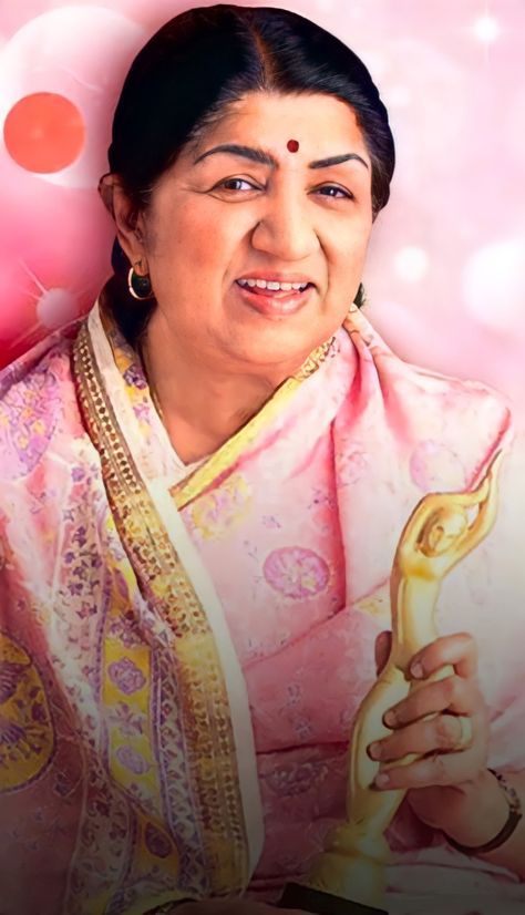 Lata Mangeshkar Hd Photo, Lata Mangeshkar Images Hd, Lata Mangeshkar Images, John Wick Hd, Old Hindi Movie Songs, Indian Singers, Lata Mangeshkar Songs, Jassi Gill, Saraswati Statue