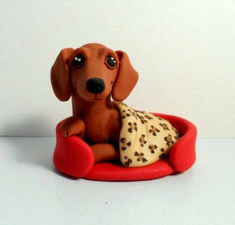 Red Bed, Clay Sculptures, Polymer Clay Figures, Sculpey Clay, Polymer Clay Animals, Cute Polymer Clay, Clay Figurine, Clay Animals, Cute Clay