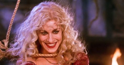 Hocus Pocus Gif, Hocus Pocus Sisters, Hocus Pocus Characters, Halloween Gifs, Hocus Pocus 1993, Sarah Anderson, Sarah Sanderson, Kenny Ortega, Winifred Sanderson