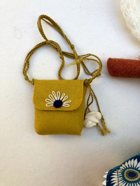 Felt Purses, Toddler Purse, Fox Doll, Wool Felt Projects, Felt Necklace, Dress Purse, Fox Girl, Heirloom Doll, Felt Projects