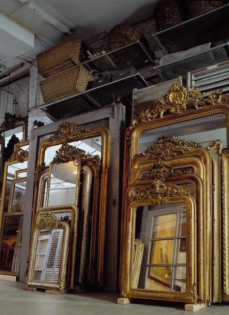 (via Pinterest) Spiegel Diy, Spiegel Gold, Gold Mirrors, Framed Mirrors, Old Mirrors, Leaning Mirror, Antique Mirrors, French Mirror, Ornate Mirror