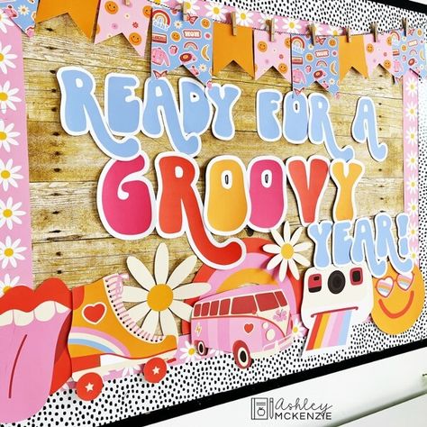 Diy Back To School Supplies, Ashley Mckenzie, Elementary Bulletin Boards, Bulletin Boards Classroom Decor, Kindergarten Classroom Decor, Preschool Bulletin, Classroom Makeover, Preschool Classroom Decor, Retro School