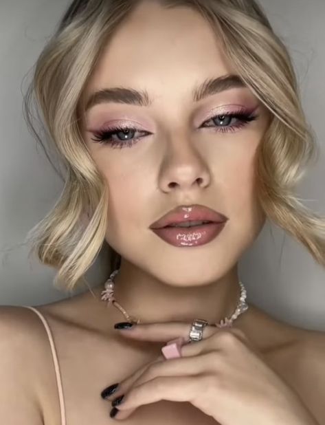 Extravagant Makeup, Pink Dress Makeup, Rosa Make-up, Evening Eye Makeup, Maquillage On Fleek, Wedding Guest Makeup, Wedding Eye Makeup, Show Makeup, Prom Eye Makeup