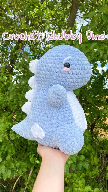 Free Crochet Plushie Patterns, Crochet Plushie Patterns, Crochet Dinosaur Pattern Free, Chunky Yarn Crochet Pattern, Yarn Animals, Chunky Yarn Crochet, Crochet Dinosaur Patterns, Easy Crochet Animals, Crochet Plushie