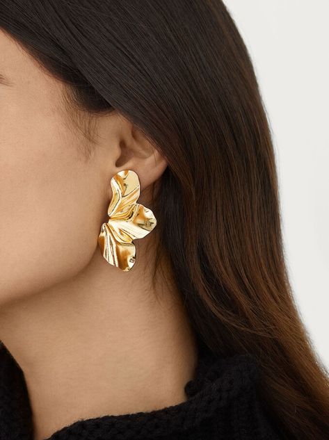 Gold Flower Earrings, Golden Floral Studs, Geometric Studs, Gold Statement Earrings, Gold Collar, Geometric Jewelry, Gold Earring, Trendy Jewelry, Ear Jewelry, Design Floral