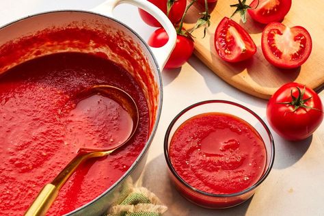 Easy Freezer Tomato Sauce Is A Make-Ahead Miracle Freezer Tomato Sauce, Tomato Tomato, Food Mill, Breakfast Party Foods, Easy Dinner Casseroles, Easy Tomato Sauce, Breakfast Party, Tomato Sauce Recipe, Summer Tomato