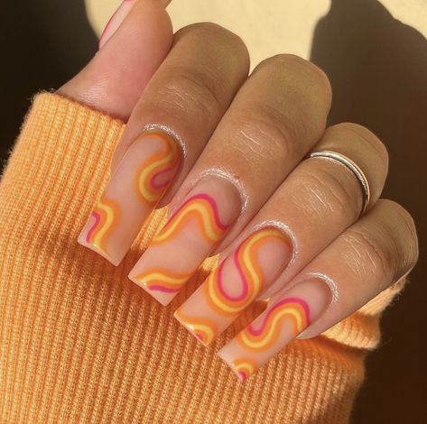 Funky Nails Summer, Groovy Nails Acrylic, Swirly Acrylic Nails, Orange And Purple Nails, Swirly Nail Designs, Summer Vibes Nails, Nails Summer Vibes, Swirly Nails, Round Square Nails