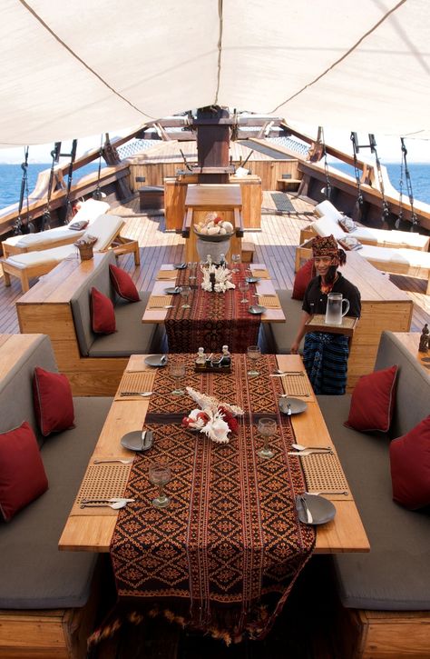 SILOLONA Cruise Interior, Ship Restaurant, Yachts Interior, Boat Restaurant, Cruise Italy, Boat Interior Design, Floating Restaurant, Living On A Boat, Cruise Boat