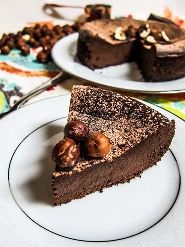 Vegan Hazelnut Flourless Chocolate Cake | Fragrant Vanilla Cake Gf Types, Vegan Hazelnut, Patisserie Vegan, Dessert Oreo, Flourless Chocolate Cake, Vegan Cakes, Vegan Cake Recipes, Cake Vegan, Flourless Chocolate Cakes