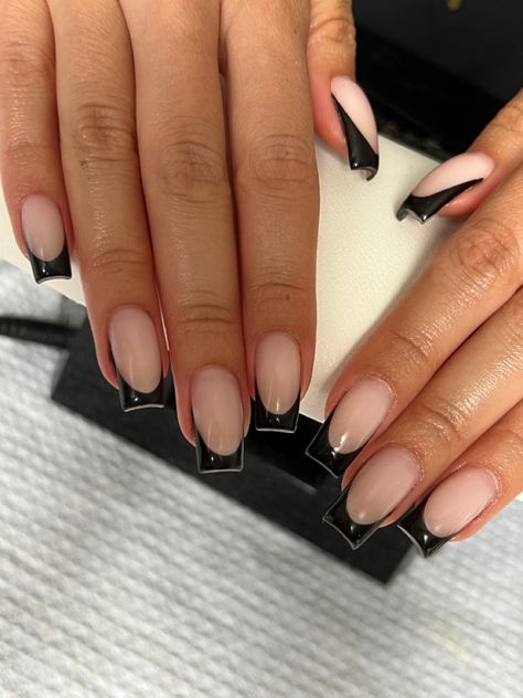 Black nails, black french manicure, summer nails, classy nails, short nails, square nails, cute nails Black French Manicure Square, Acrylic Black French Tip, Classy Nails Square, Black Nails Classy, Black French Tip Nails Square, French Manicure Black, French Noir, Black French Manicure, Black French Nails