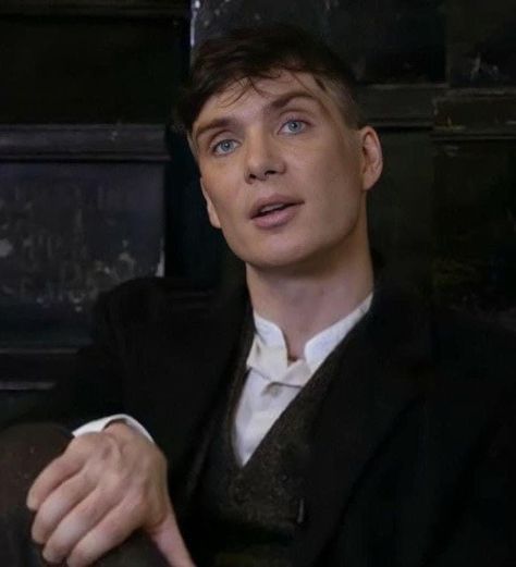 Peaky Blinders Series, Instagram Song, Peaky Blinders Thomas, Peaky Blinders Tommy Shelby, Cillian Murphy Peaky Blinders, Photo Music, Tommy Shelby, Film Song, Thomas Shelby