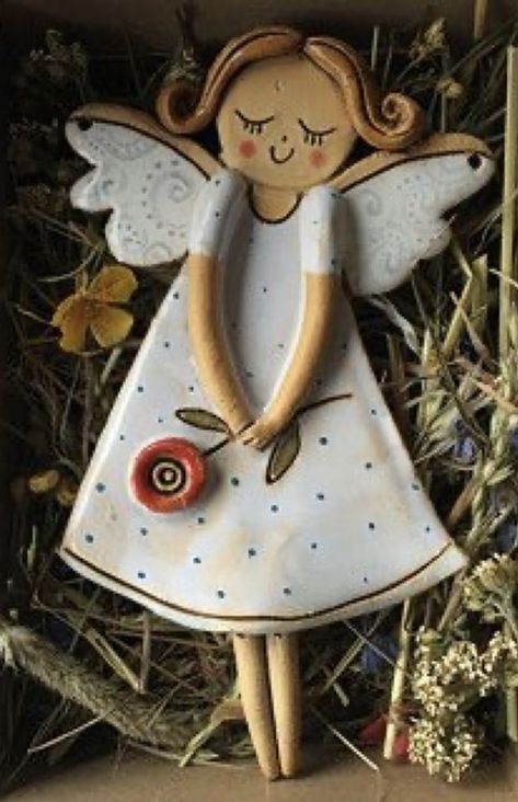 Air Dry Clay Angels, Polymer Clay Crafts Christmas, Clay Crafts Christmas, Clay Angels, Clay Angel, Pottery Angels, Christmas Angel Crafts, Clay Christmas Decorations, Ceramic Christmas Decorations