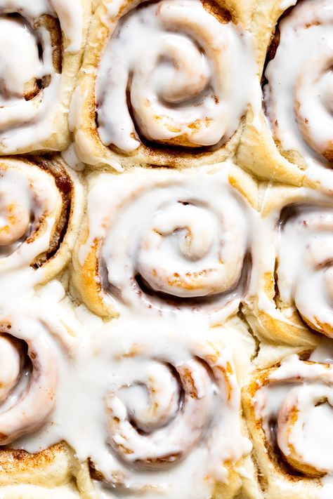 Buttermilk Cinnamon Rolls, Buttermilk Frosting, Paleo Carrot Cake, Maple Icing, Savory Bread Recipe, Cinnamon Rolls From Scratch, Cinnamon Roll Icing, Powdered Sugar Icing, Cinnamon Roll Recipe Homemade