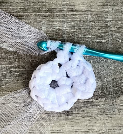 Dish Scrubbies Crochet Pattern Free, Scrubby Yarn Crochet Patterns, Crochet Dish Scrubber, Scrubby Yarn Crochet, Kitchen Scrubbies, Scrubbies Crochet, Scrubbies Crochet Pattern, Crochet Washcloths, Tulle Crafts