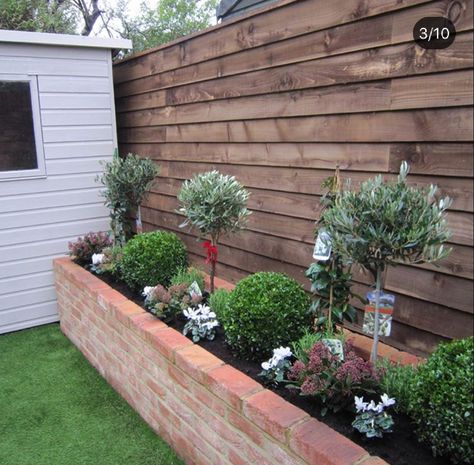 Brick Planters Front Of House, Brick Planter Boxes, Wooden Privacy Screen, Screen In Porch, Gazebo Ideas Backyard, Privacy Screen Ideas, Brick Planter, Privacy Planter, Diy Outdoor Seating