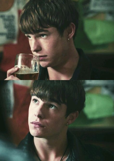 Nico Mirallegro as Finn in My Mad Fat Diary Finn Nelson, Spike Island, My Mad Fat Diary, Nico Mirallegro, 얼굴 그리기, 인물 사진, Man Crush, Series Movies, Future Husband