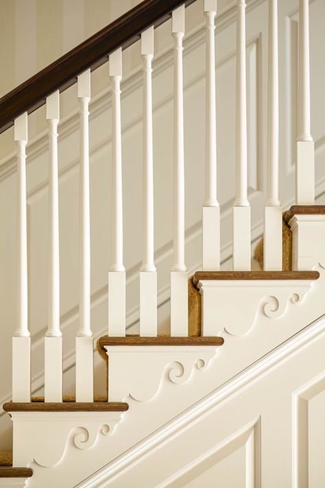 Adding Charm To A Staircase – Our New Staircase Trim Parish Hadley, Staircase Trim, Stair Moulding, Old Colonial Homes, Gil Schafer, Primitive Country Decor, Stair Brackets, Dutch Colonial Homes, Handrail Design