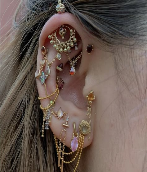 Hippy Piercings Face, Ear Piece Jewelry, Koppu Earring, Aesthetic Piercings Face, Ear Mapping Piercing, Decorated Ears, Curated Ear Piercing Ideas, Earring Curation, Weird Piercings