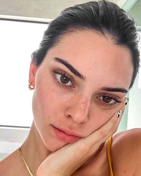 Kendall Jenner Without Makeup, Kendall Jenner Eyes, Kendall Jenner Maquillaje, Kendall Jenner Selfie, Kendall Jenner Style Casual, Kendall Jenner Pics, Kendall Jenner Aesthetic, Kendall Jenner Face, Kendall Jenner Icons