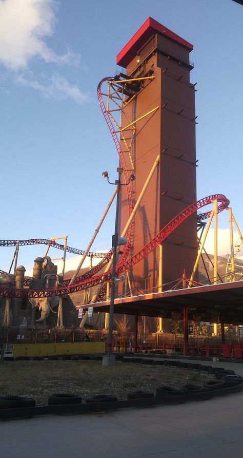 Lagoon Theme Park, Lagoon Amusement Park, Lagoon Park, Fair Rides, Summer Plans, Amusement Park, Roller Coaster, Golden Gate Bridge, Abandoned Places