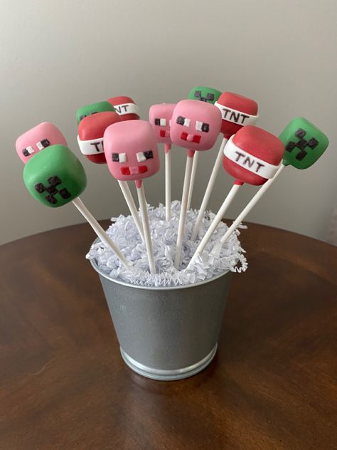 Minecraft Cakepops, Minecraft Desserts, Minecraft Cake Pops, Cake Pop Ideas, Pastel Minecraft, Cake Cake Pops, Minecraft Party Decorations, Minecraft Birthday Cake, Minecraft Theme