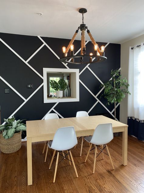 Accent Wall Dining, Accent Wall Dining Room, Striped Accent Wall, Wall Dining Room, Black And White Dining Room, Dining Room Accent Wall, Black Feature Wall, Black Accent Walls, Dining Room Accents