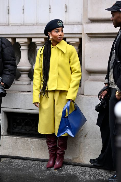 The 35 Best Street Style Looks from Paris Fashion Week FW 24/25 - FunkyForty Street Couture Fashion, Outfits For Fashion Week, Fall 2024 Inspo Outfits, Paris 2024 Fashion, Yellow Adidas Outfit, Fall Colorful Outfits, Sweatshirt Outfit Street Style, Layered Winter Outfits Street Style, 2025 Fashion Trends Forecast Women