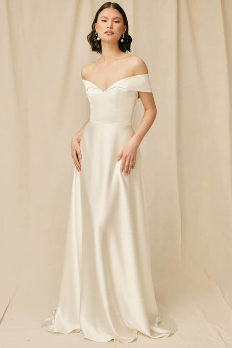 Drape Sleeve Wedding Dress, Cream Wedding Dresses, Wedding Dress Unique, Timeless Silhouettes, Plain Wedding Dress, Shoulder Wedding Dress, Off Shoulder Wedding Dress, Kate Dress, Draped Sleeves