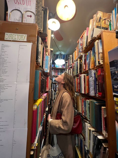 Paris Bookstore Aesthetic, Tamia Core, Gillian Core, Paris Bookstore, London Bookstore, Samba Music, Dream University, Wild Photography, College Aesthetic