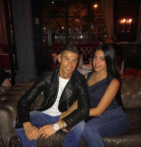 Ronaldo Pictures, Cristino Ronaldo, Cristiano Ronaldo Junior, Cr7 Messi, Ronaldo Junior, Ronaldo Cristiano, Post Baby Body, Cr7 Ronaldo, Cristiano Ronaldo 7