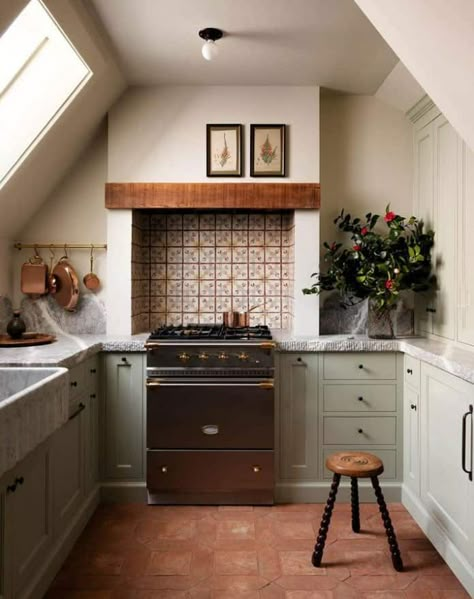 Inspiring Interior Design - The Honeycomb Home Kitchen With Terracotta Floor, Terracotta Floors, Devol Kitchens, Slanted Ceiling, House Vibes, U Shaped Kitchen, Green Cabinets, Italian Kitchen, Kitchen Trends