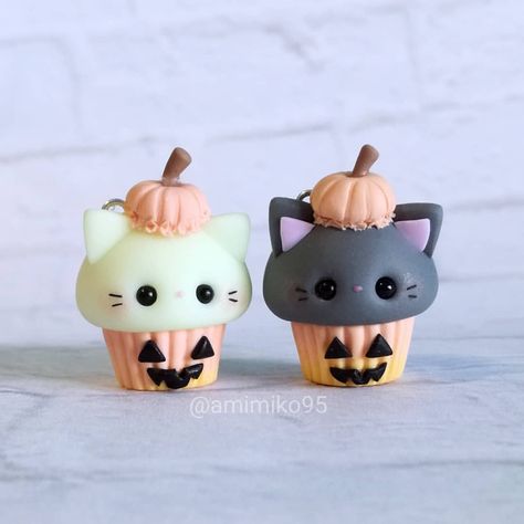 Polymer Clay Cupcake, Polymer Clay Kunst, Fimo Kawaii, Kawaii Sweets, Crea Fimo, Halloween Clay, Polymer Clay Kawaii, Polymer Clay Diy, Polymer Clay Animals