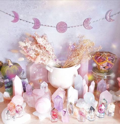 Pink Witch Bedroom, Pink Witch Decor, Pink Spiritual Aesthetic Room, Pastel Pink Witch Aesthetic, Pink Witch Aesthetic, Selene Greek Goddess, Girly Witch Altar, Witch Pics, Healing Witch