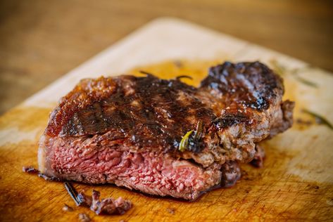 Sous Vide Steak, Pan Seared Steak, Perfect Steak, Steak And Seafood, Seared Steak, Sous Vide Cooking, Food Lab, Steak Marinade, Wagyu Beef