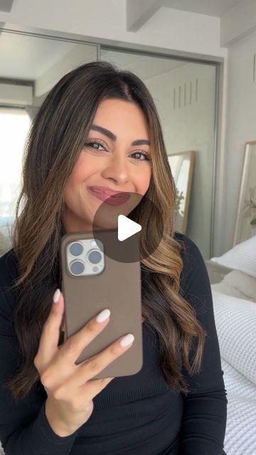 Chantel Mila Ibbotson on Instagram: "#4 is the safety tool everyone should know 🙌 I recently learnt so many new iPhone tricks which blew my mind - so I am so excited to share these ones with you! Did you know any of these tricks? 
1. If you’re in a noisy place when you get a phone call - use voice isolation to block out background noise and make your vocals louder
2. Swipe different pages by swiping the bottom of the screen 
3. You can go to settings - control centre - hearing - to play calming noises on your phone through your control centre
4. The Check In function is a safety tool where you can set a reminder to let someone know you’ve reached a certain destination or to check in after a certain time. If you don’t, it’ll send them a link with your last location
5. Use the compressed ke How To Get Into Someone’s Phone Without A Password, Chantel Mila, Iphone Tricks, Computer Hacks, Tiny Village, Life Hacks Computer, Life Tools, Phone Hacks, Iphone Hacks