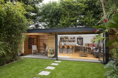 Shed Bar Ideas, Contemporary Garden Rooms, The Garden Room, Garden Cabins, Garden Home Office, Summer House Garden, Backyard House, Backyard Studio, Casa Country