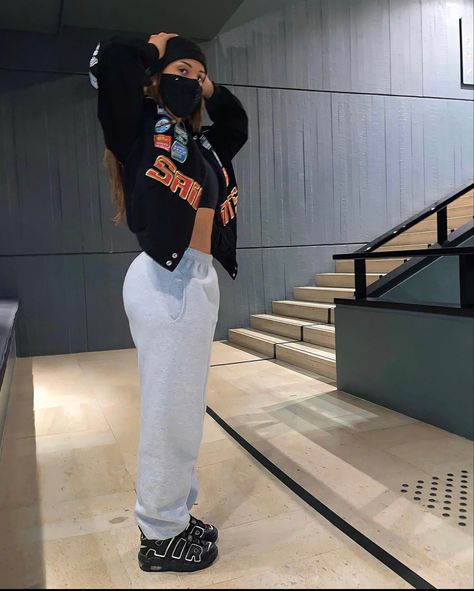 Uptempo Outfit, Cute Sweatpants Outfit, Swag Girl Style, Cute Comfy Outfits, Streetwear Fashion Women, Mode Inspo, Baddie Outfits Casual, Teenage Fashion Outfits, Urban Outfits