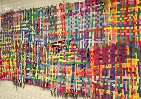 Collaborative Art Projects For Kids, Collaborative Mural, Group Art Projects, Collaborative Art Projects, Education University, Art Projects For Adults, School Murals, Library Activities, Paper Weaving