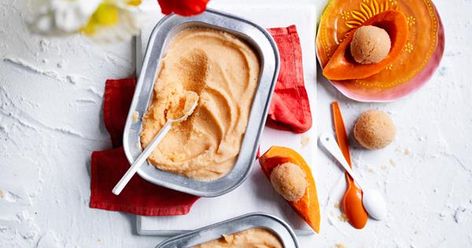 In the mood for something sweet and refreshing? Try this rockmelon sorbet with fresh papaya- the perfect fruity summer treat! Papaya Recipe, Papaya Recipes, Prawn Cocktail, Recovery Food, Peach Sorbet, Chicken Schnitzel, Pavlova Recipe, Creamy Rice, Sponge Cake Recipes