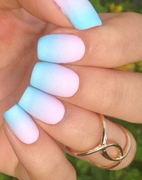 Spring Nail Ombre, Colour Fade Nails, Nail Designs Dip Powder Ombre, Spring Ombre Nails 2023, Pink And Blue Ombre Nails Short, Ombre Colorful Nails, Coral Ombre Nails Summer Short, Vibrant Ombre Nails, Scrub Ombre Dip Nails