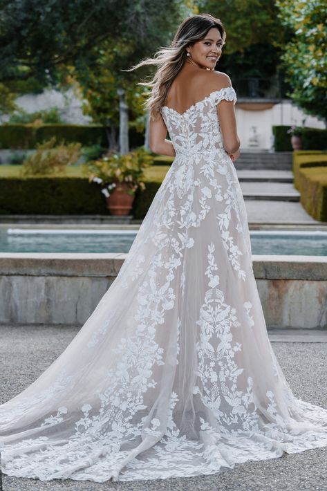 Romance Wedding Dress, Allure Romance, Allure Wedding Dresses, Off Shoulder Gown, Dream Wedding Ideas Dresses, Wedding Dress Sizes, Allure Bridal, Wedding Dress Shopping, Bridal Couture