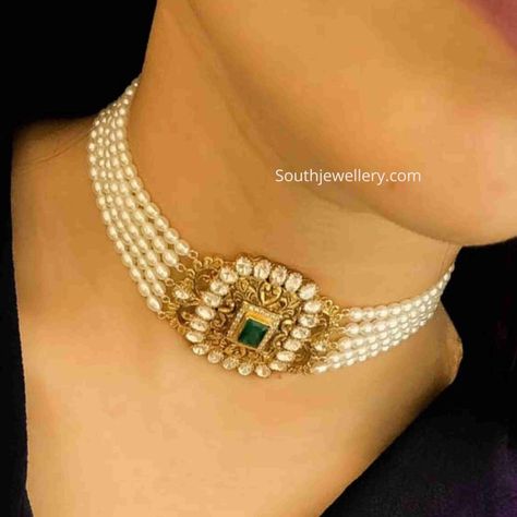 Choker Ideas, Moti Necklace, Delicate Pearl Earrings, Jewelry Necklace Simple, Indian Choker Necklace, Indian Choker, Gold Pearl Jewelry, Indian Jewellery Gold, Beads Choker